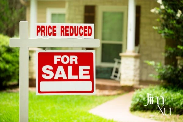 when to lower the price of house