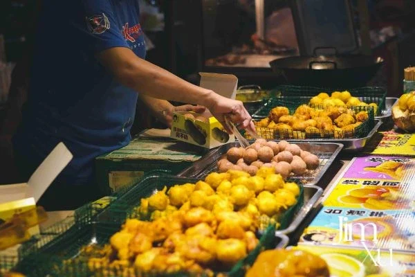 What can I eat in Richmond night market